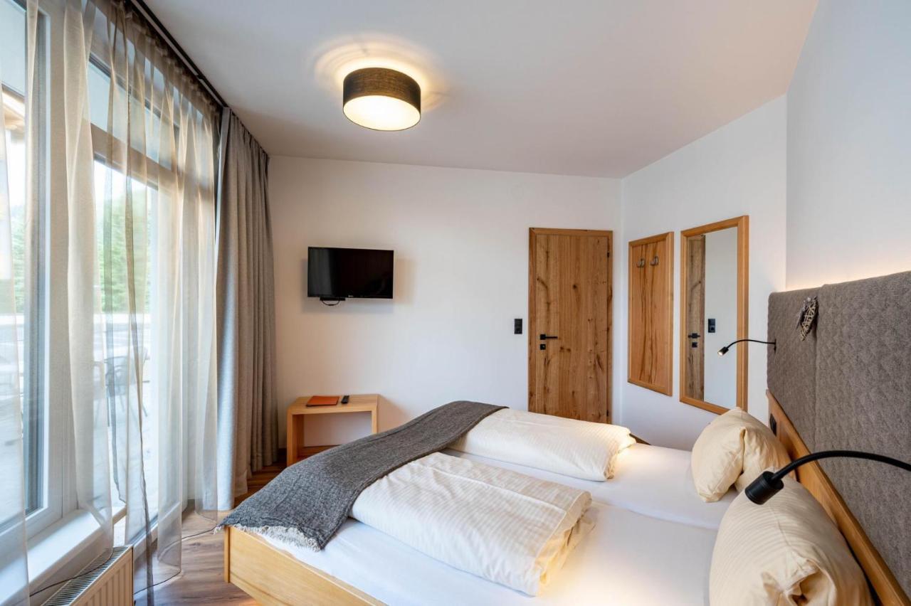 Rustika - Appartements & Spa Ehrwald Exterior foto