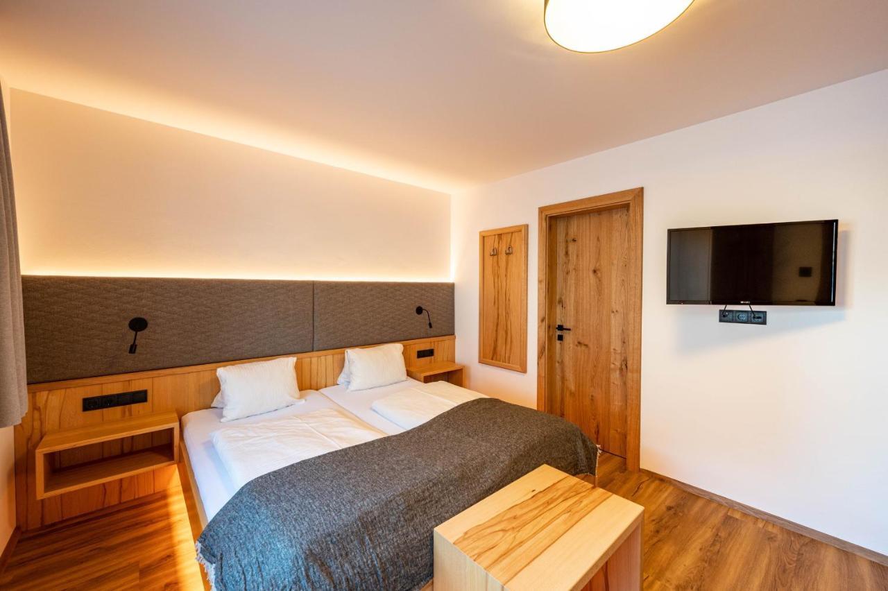 Rustika - Appartements & Spa Ehrwald Exterior foto