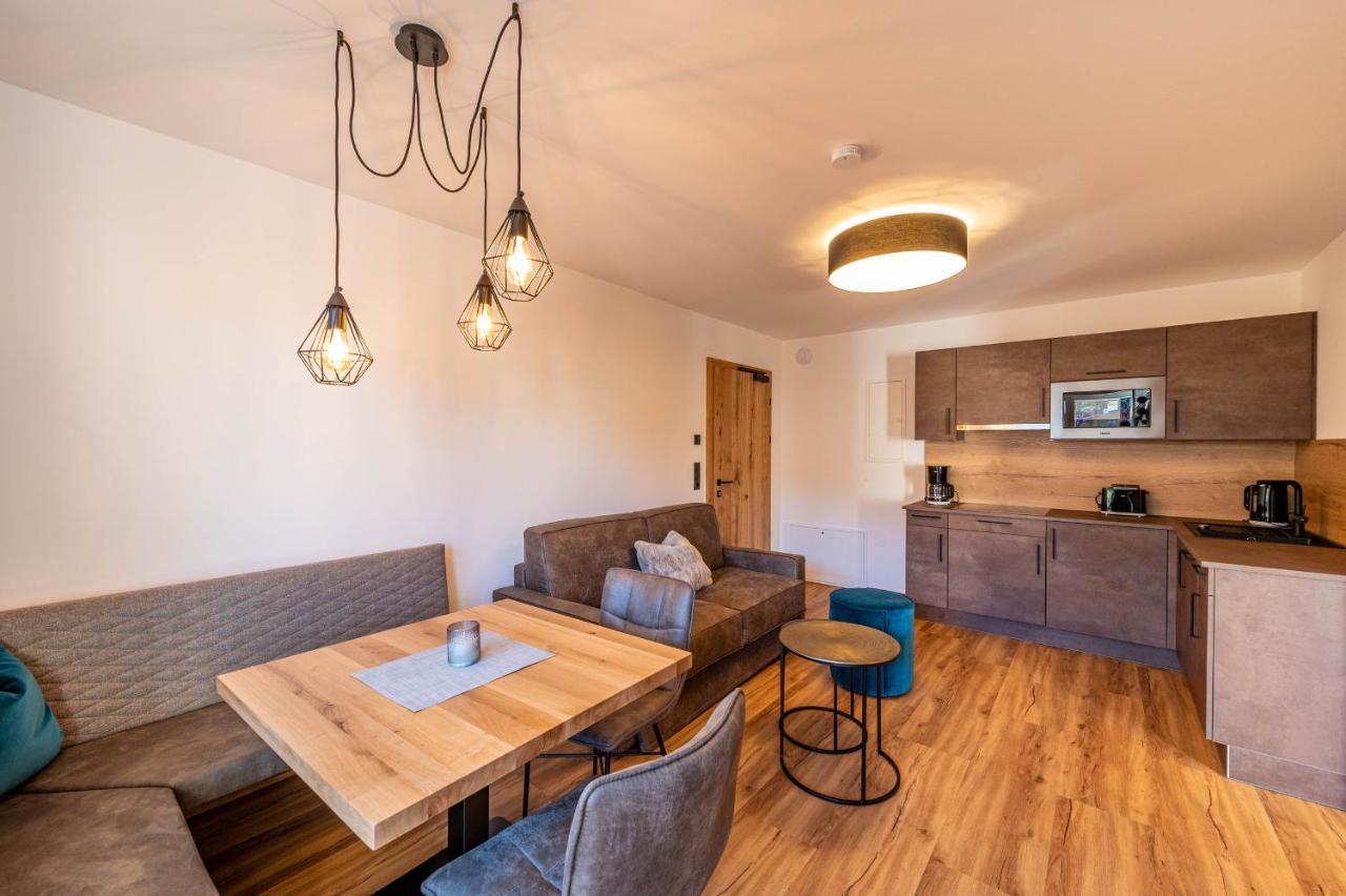 Rustika - Appartements & Spa Ehrwald Exterior foto