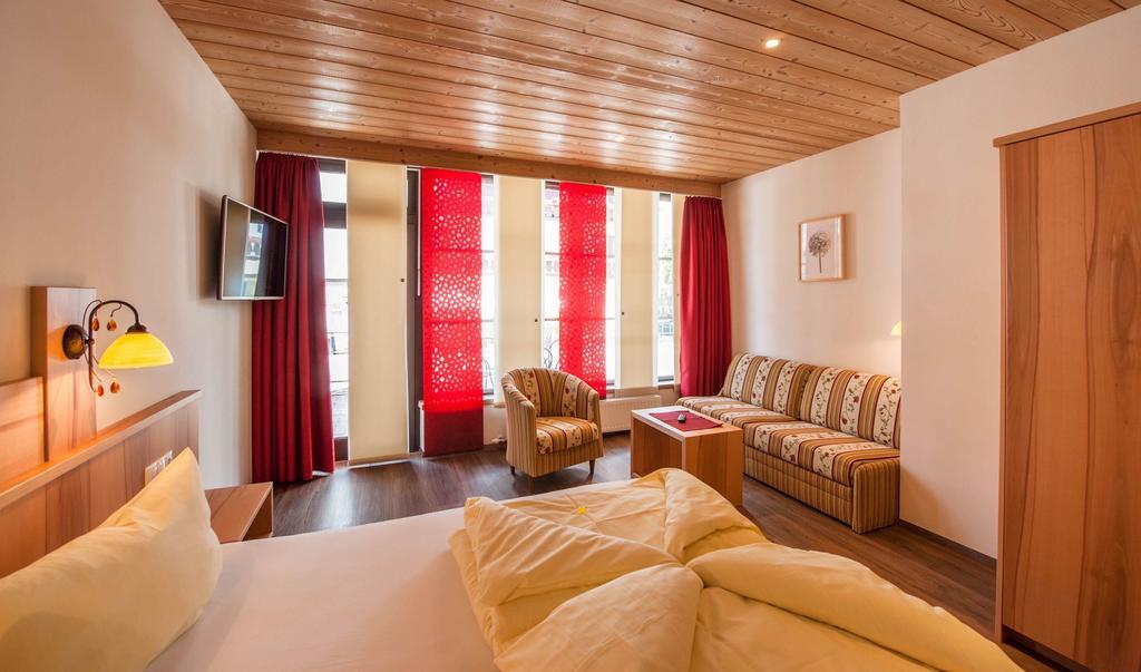 Rustika - Appartements & Spa Ehrwald Exterior foto