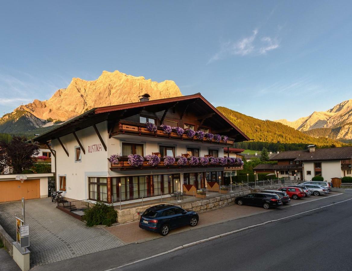 Rustika - Appartements & Spa Ehrwald Exterior foto